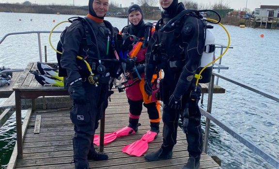 Good training dives for Samuel and Scott